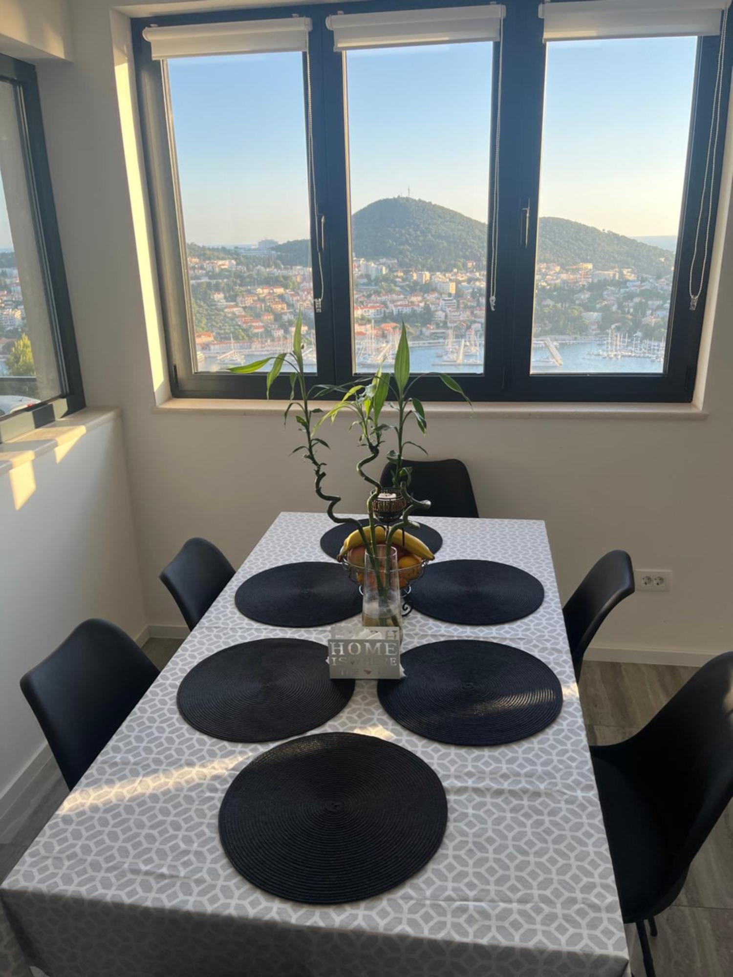 Apartment View *